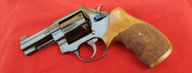 ManhurinMR73-Revolver-1